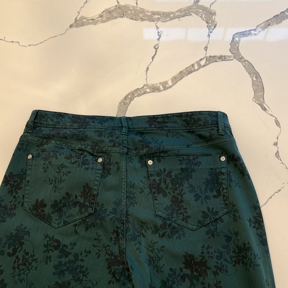 JJill Authentic Fit Jeans - Picture 2 of 8